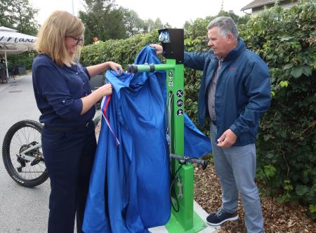 Odprtje e polnilnice v okviru ETM 03 Foto Ljubo Vukelič